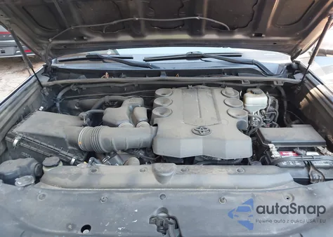 2013 Toyota 4Runner Sr5 z USA, uszkodzony, nr VIN JTEZU5JR1D5046902